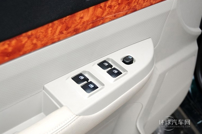 2013款 2.4L汽油兩驅(qū)