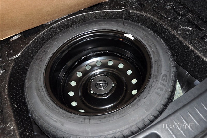 2013款 1.6L 尊貴型