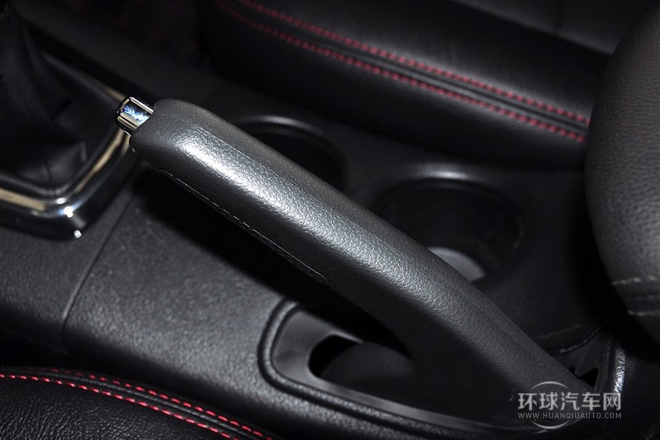 2013款 1.6L 尊貴型