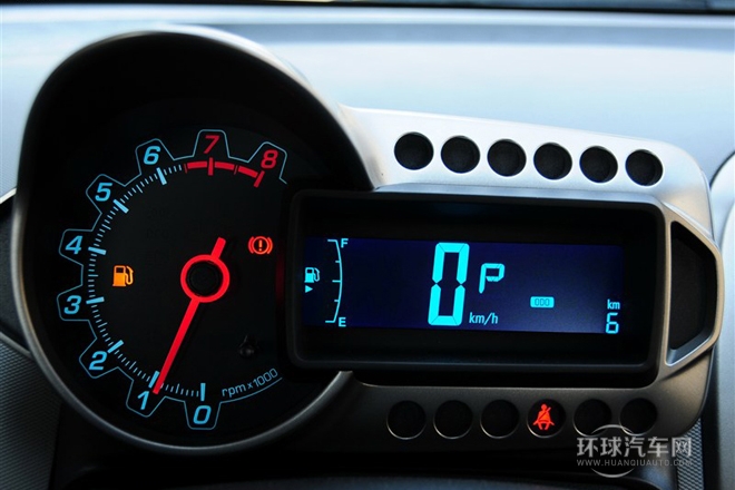 2011款 三廂 1.4L AT SE