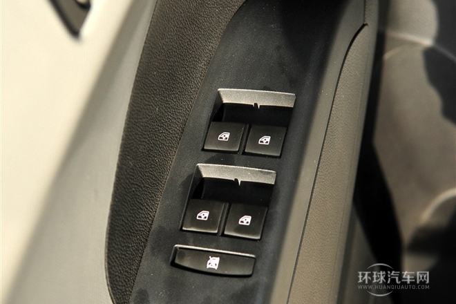 2011款 三廂 1.4L AT SL