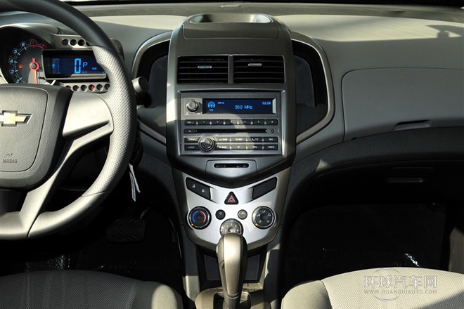 2011款 三廂 1.4L AT SL