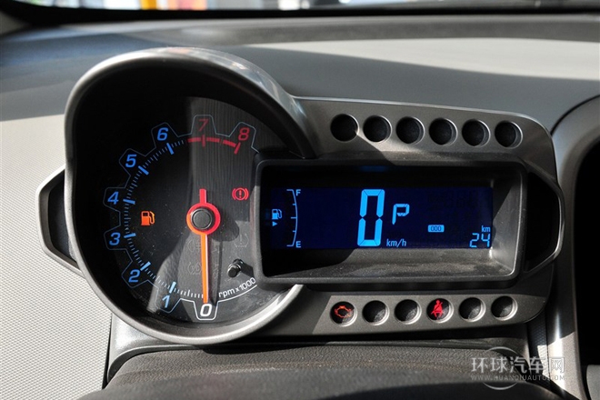 2011款 三廂 1.4L AT SL