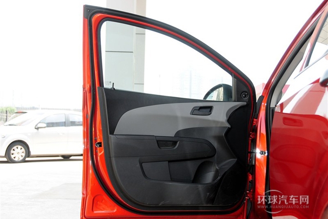 2011款 三廂 1.4L MT SL