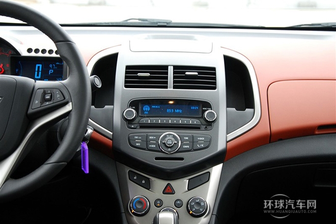 2011款 三廂 1.6L AT SX