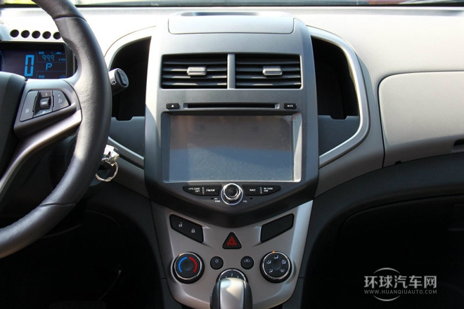 2013款 兩廂 1.6L AT SX 風(fēng)尚影音版