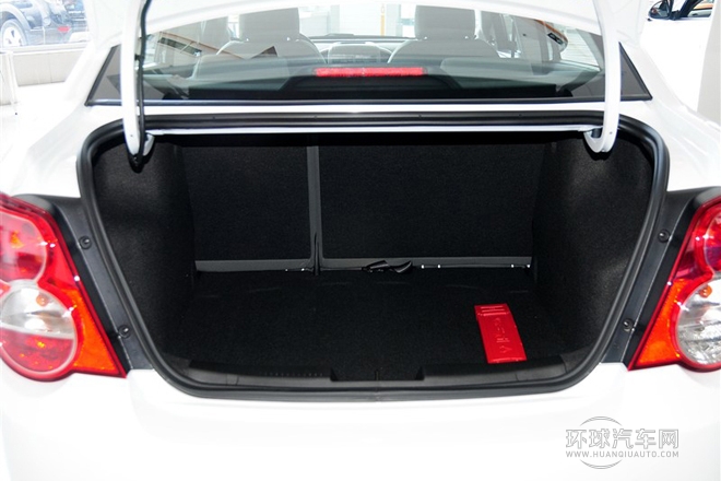 2013款 三廂 1.4L AT 天窗版