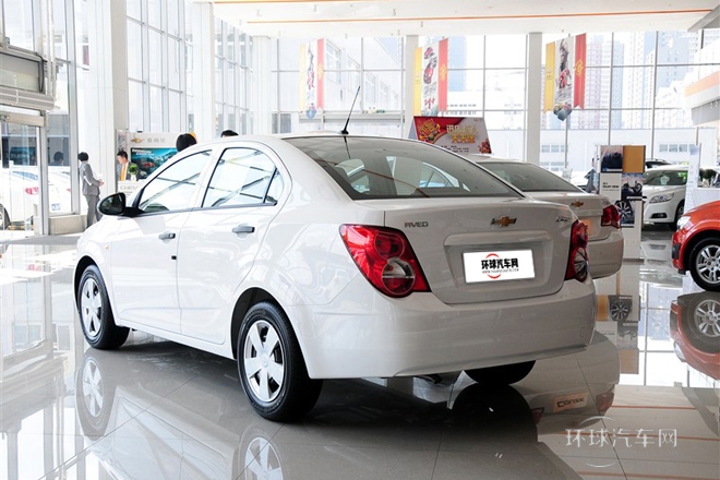 2013款 三廂 1.4L AT 天窗版