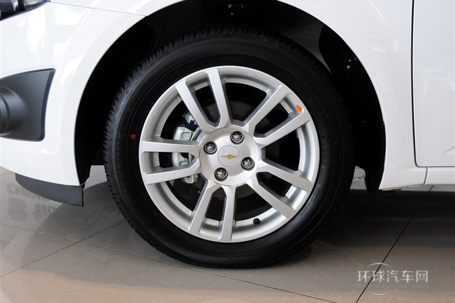 2013款 三廂 1.6L AT SX 風尚影音版