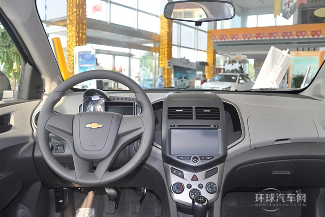 2013款 三廂 1.6L MT SX 風尚影音版