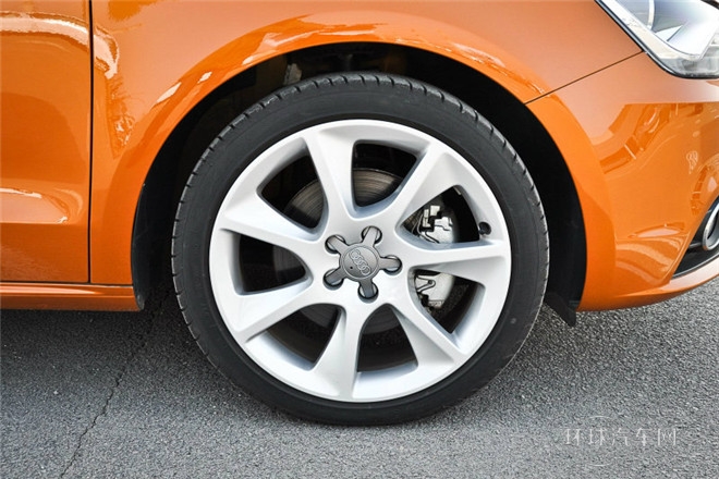 2014款 30 TFSI 豪華型