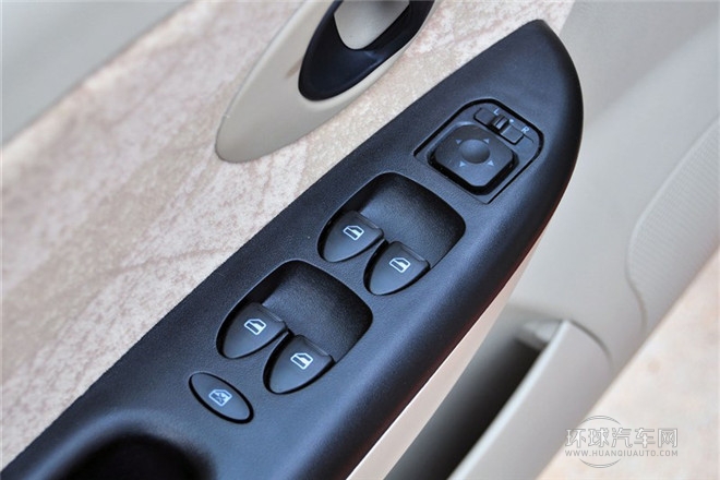 2012款 時(shí)尚版 1.0L 手動(dòng)啟航型