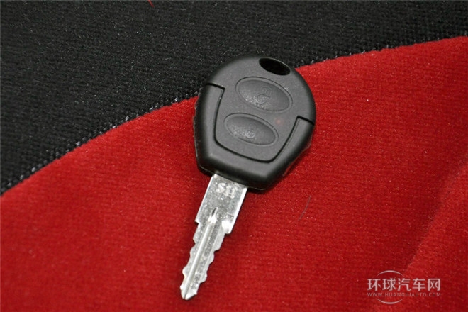 2012款 運動版 1.0L 手動愛尚型