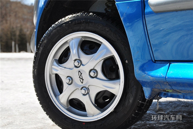 2012款 運動版 1.0L 手動愛尚型