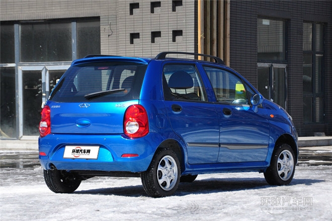 2012款 運(yùn)動(dòng)版 1.0L 手動(dòng)愛尚型