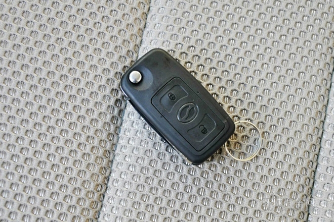 2013款 2.5T柴油兩驅豪華型共軌