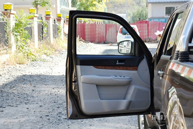 2013款 2.5T柴油兩驅(qū)豪華型共軌