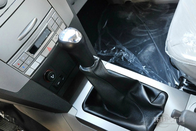 2013款 2.5T柴油兩驅豪華型共軌