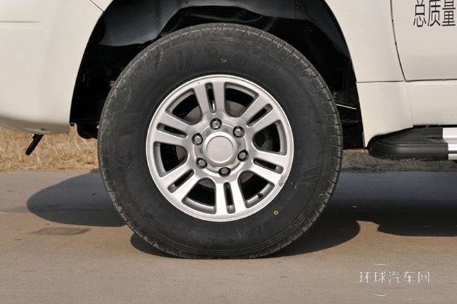 2013款 2.5T柴油四驅(qū)豪華型共軌