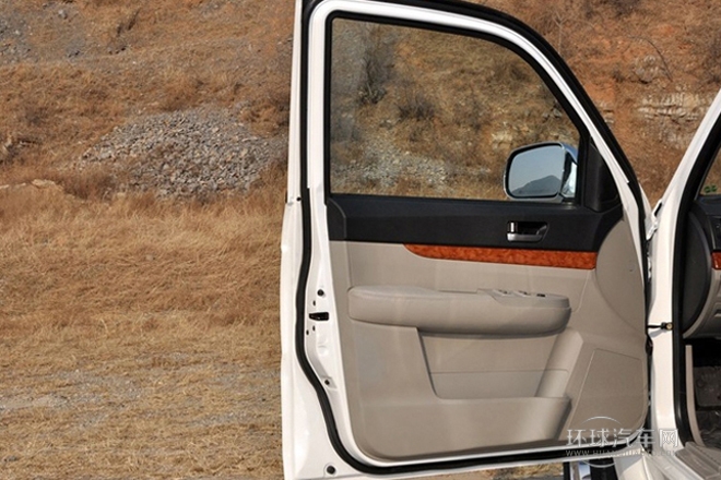 2013款 2.5T柴油四驅(qū)豪華型共軌