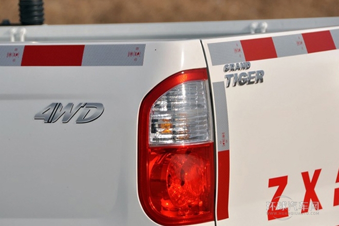 2013款 2.5T柴油四驅豪華型共軌