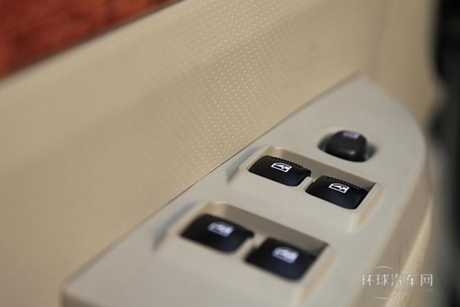 2014款 2.5T柴油四驅豪華型