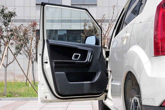 2014款 1.5L 手動(dòng)商務(wù)版