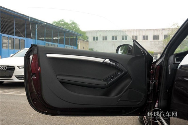 2014款 Cabriolet 45 TFSI風(fēng)尚版