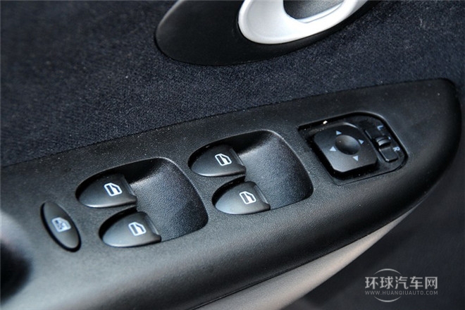 2012款 運動版 1.0L 手動啟航型