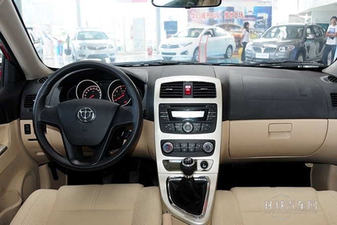 2012款 1.5L 手動(dòng)豪華型