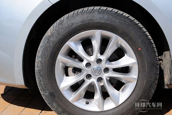 2012款 1.5L 自動豪華型