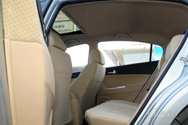 2012款 1.5L 自動豪華型