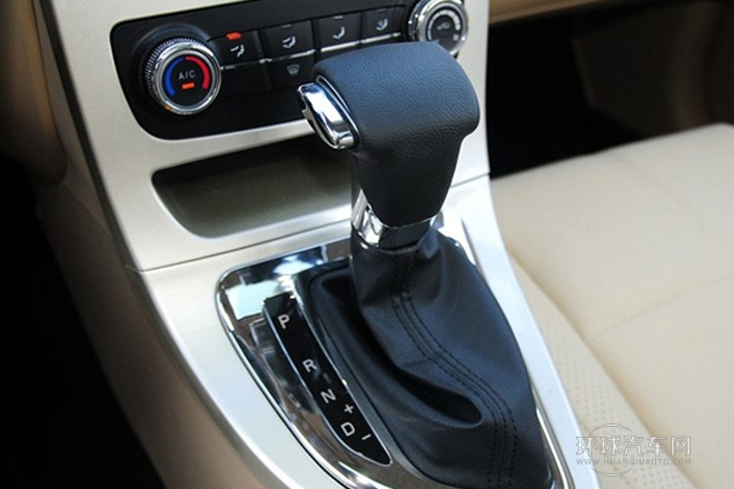 2012款 1.5L 自動豪華型