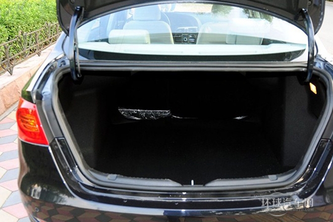 2011款 1.6L 自動(dòng)舒適型