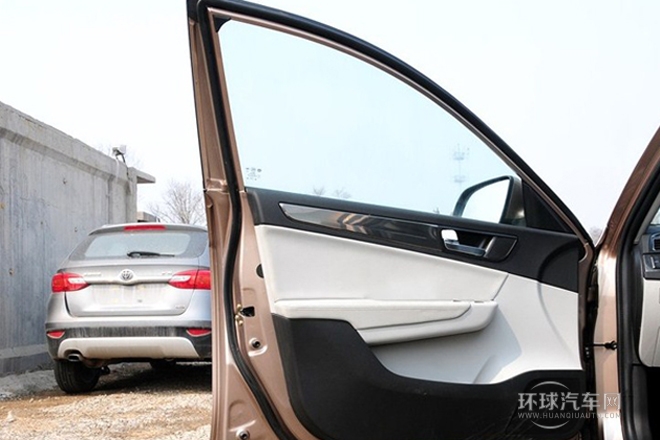 2012款 1.5T 手動豪華型