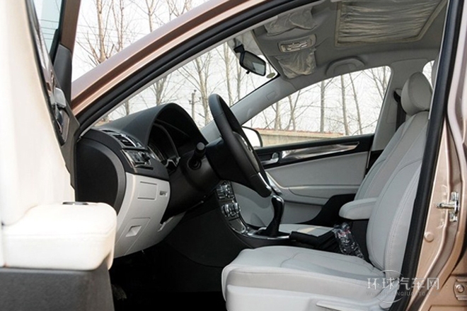 2012款 1.5T 手動(dòng)豪華型