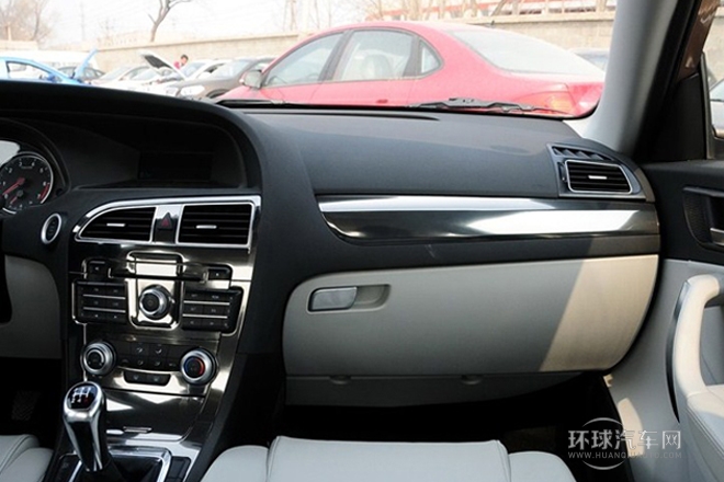 2012款 1.5T 手動(dòng)豪華型