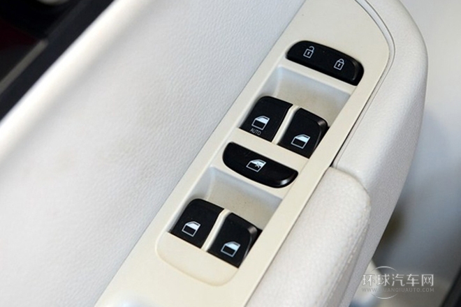 2012款 1.5T 手動舒適型