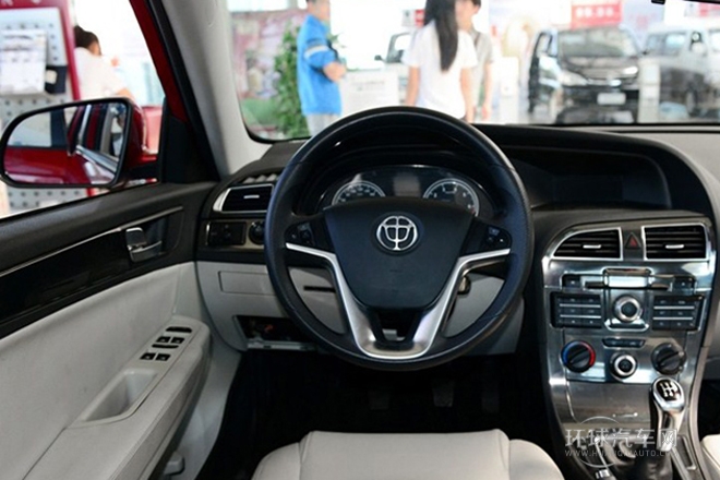 2012款 1.5T 手動(dòng)舒適型