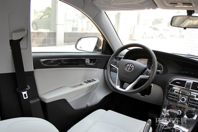 2012款 1.5T 自動精英型