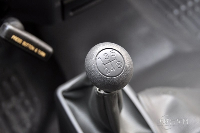 2010款 2.0L標(biāo)準(zhǔn)軸高級(jí)版V19