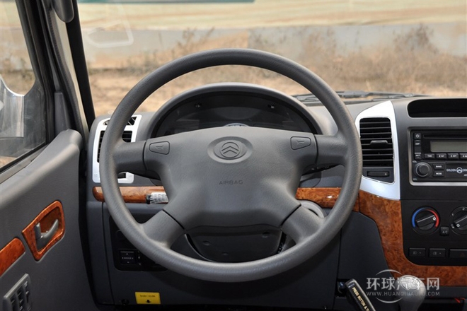 2010款 2.0L標準軸高級版V19