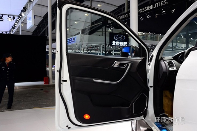 2013款 S350 2.0T 兩驅手動汽油超豪華版5座