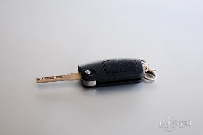 2013款 S350 2.4T 兩驅手動柴油豪華版5座