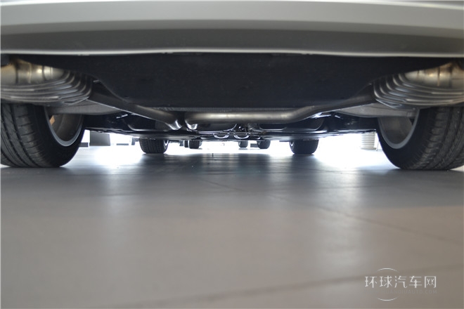 2013款 A8L 45 TFSI quattro豪華型