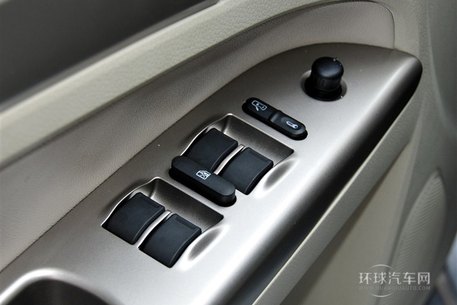 2012款 1.6L CVT豪華型