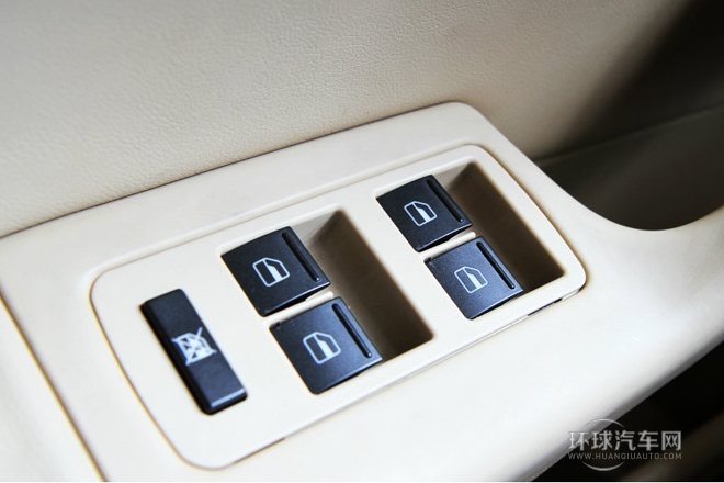 2012款 2.0L 手動豪華型DVVT