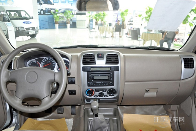 2009款 2.8T 兩驅(qū)5座LX