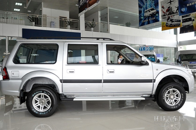 2009款 2.8T 兩驅(qū)5座LX