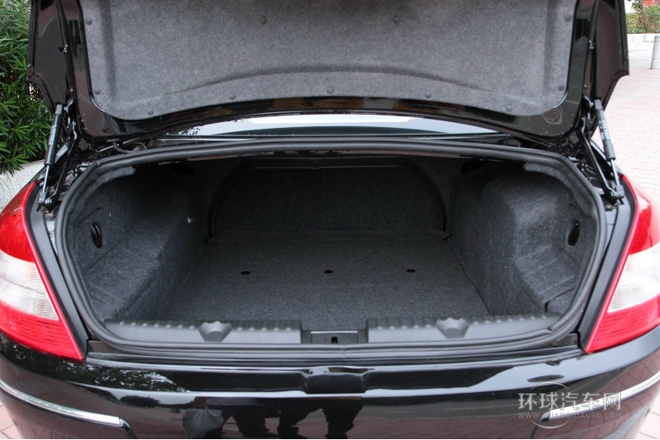 2012款 2.0T 自動(dòng)豪華型